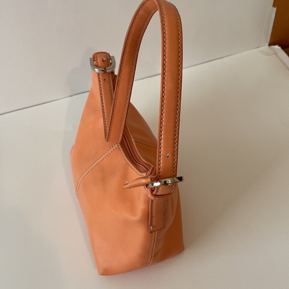 NINE & COMPANY Small Orange Zip Close Shoulder Bag - Picture 4 of 16